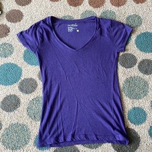 Purple v-neck t-shirt, size small.